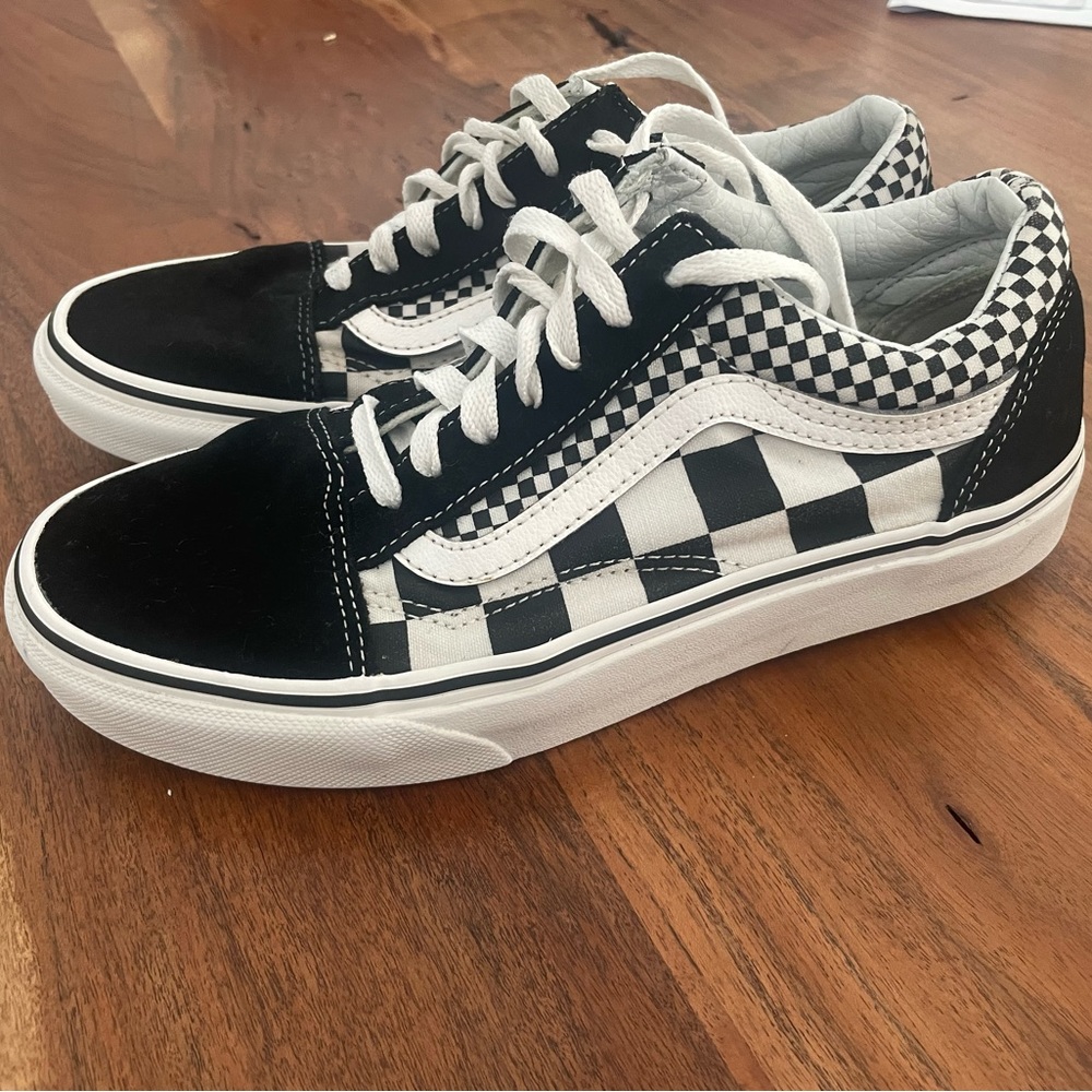 Checkered old skool Vans